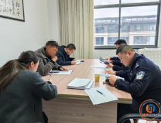 ����һ�˷�����ʵ��Ƶ����Լ̸��